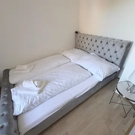 V10 Luxury Downtown Apartament